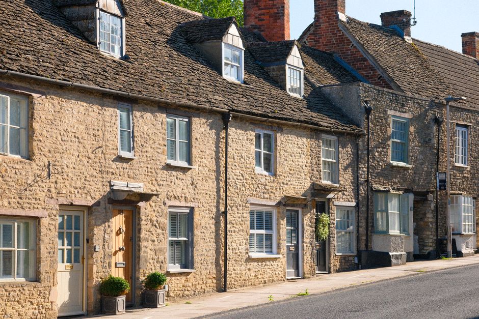 A Spring Weekend in the Cotswolds Without a Car
