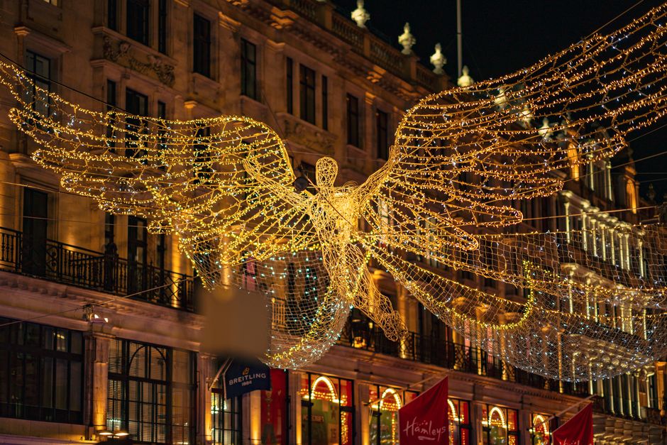 London’s Festive Lights: A Self-Guided Evening Walk