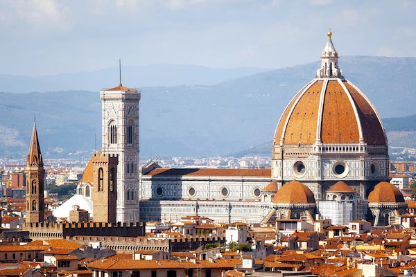 Fall in love with Florence with this delightful walking itinerary through Florence city center to see the best of the city