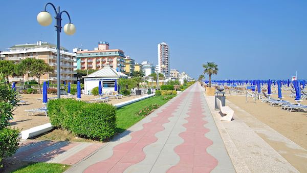 Jesolo with kids: why you will love this fantastic family-friendly beach town in Italy